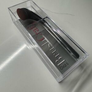 BrushCraft 🎨 Oval Makeup Brush  6 Brand New